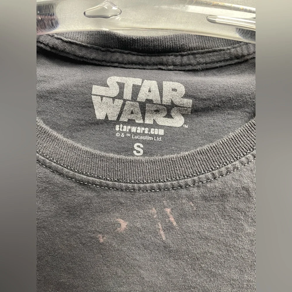 🔴Small Star Wars tshirt with small bleach spot - Picture 2 of 3